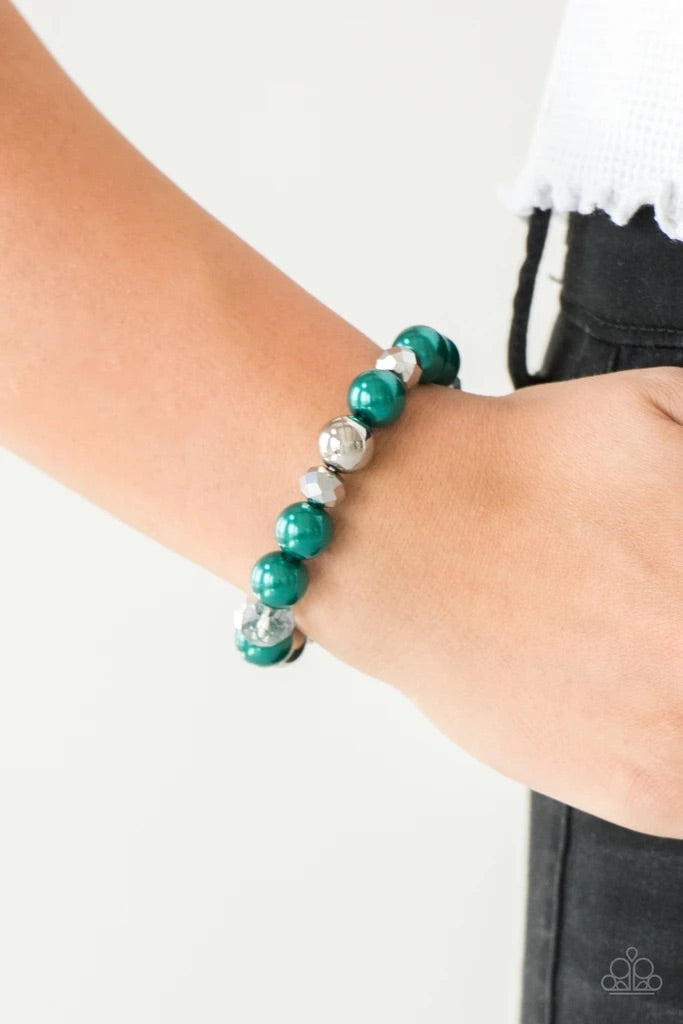 The Big-Leaguer Green Necklace and Bracelet- Paparazzi Accessories