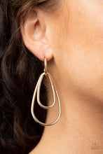 Paparazzi Earring ~ Droppin Drama - Gold